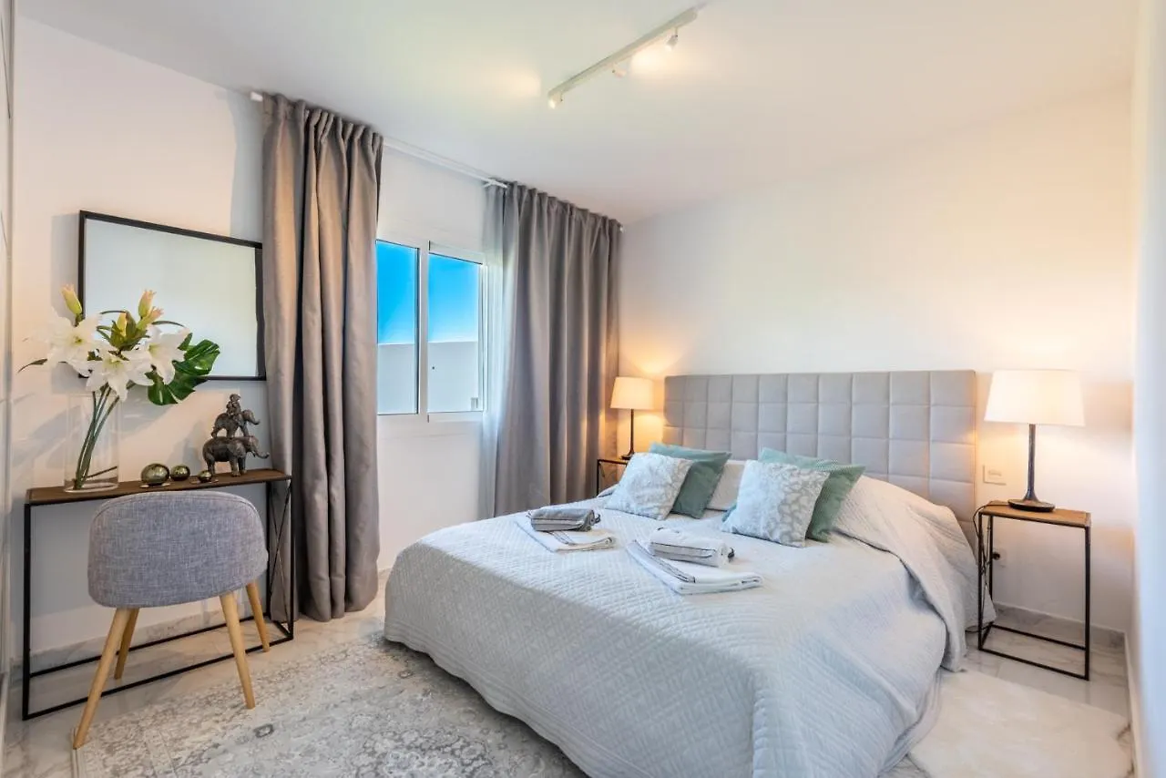 Azahara 1 8B Beautiful Apartment Frontline Golf In Popular Aloha Marbella